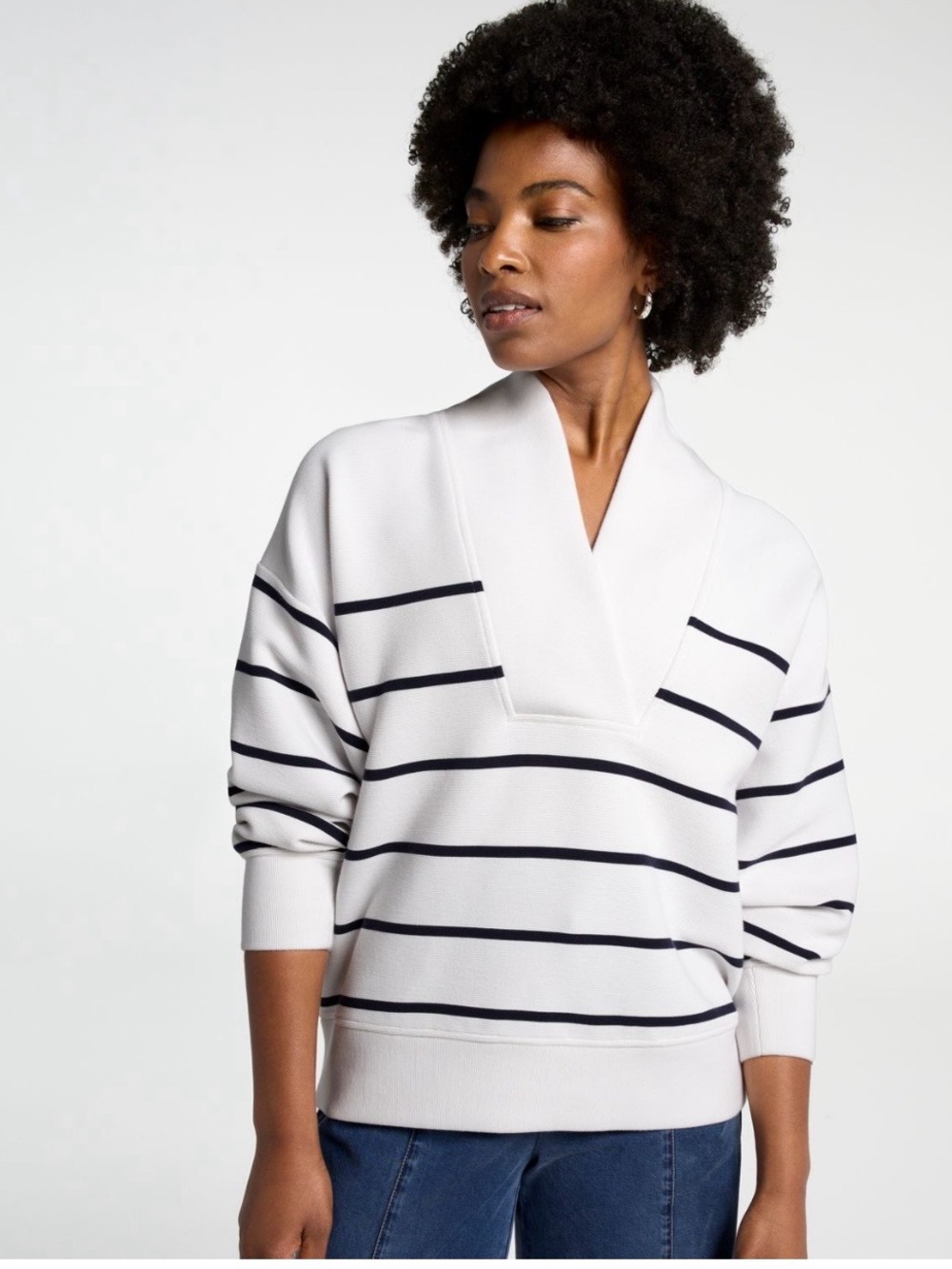 CALIA by Carrie Underwood White V-Neck Sweater with Navy Stripes